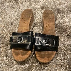 MICHAEL KORS WARREN PLATFORM SANDALS